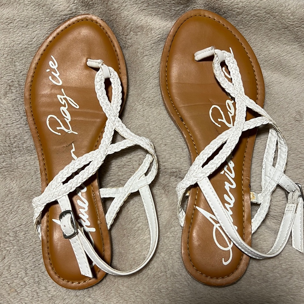 Size 6 American Rag white sandals ✨